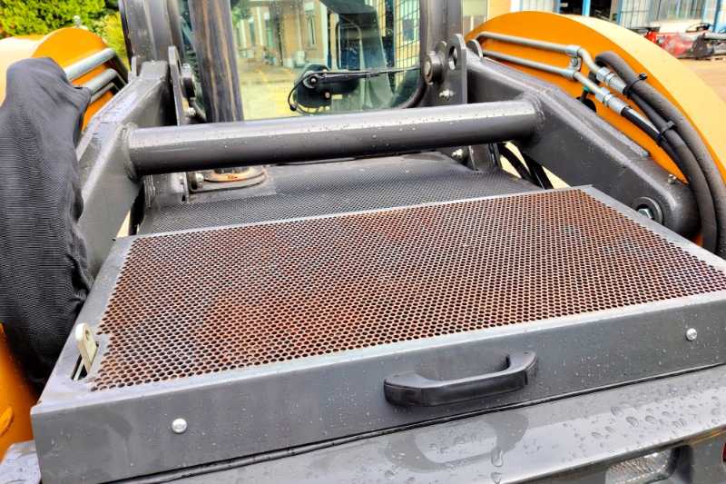 OmecoHub - Immagine CASE TV370B